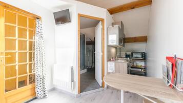 Micro-ondes, chaise haute