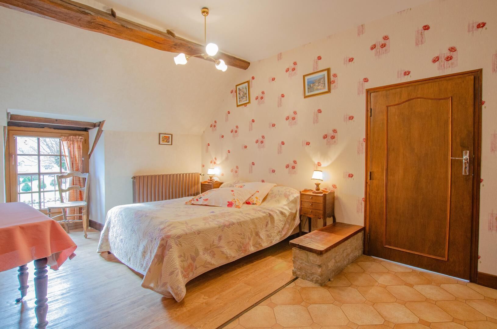 3 habitaciones, cuna de viaje, wifi gratis y ropa de cama 