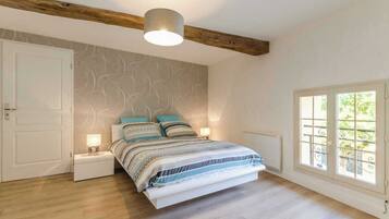 3 camere, culla da viaggio, Wi-Fi gratuito