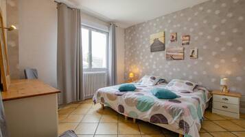 4 soverom, reiseseng for barn, wi-fi (inkludert) og sengetøy