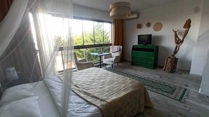 Deluxe Double Room, 1 Queen Bed | Lake view
