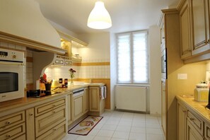 Microwave, dishwasher, high chair