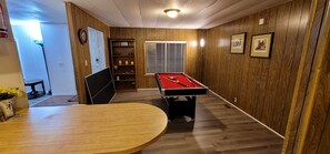 Spielezimmer