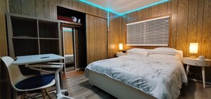 3 habitaciones, escritorio, tabla de planchar con plancha y wifi gratis 