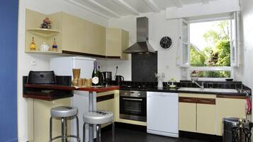 Microwave, dishwasher, high chair