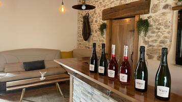 Bar (in der Unterkunft)