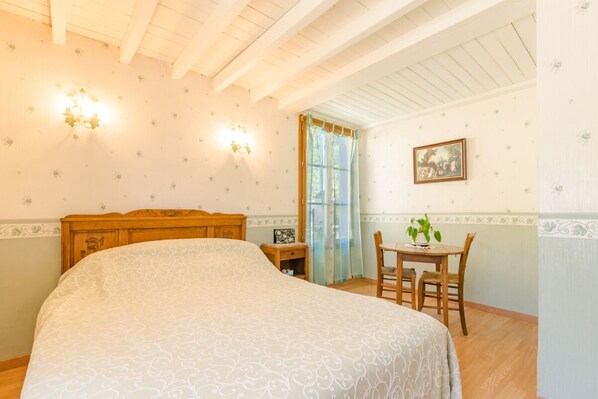 3 habitaciones, cuna de viaje y wifi gratis 