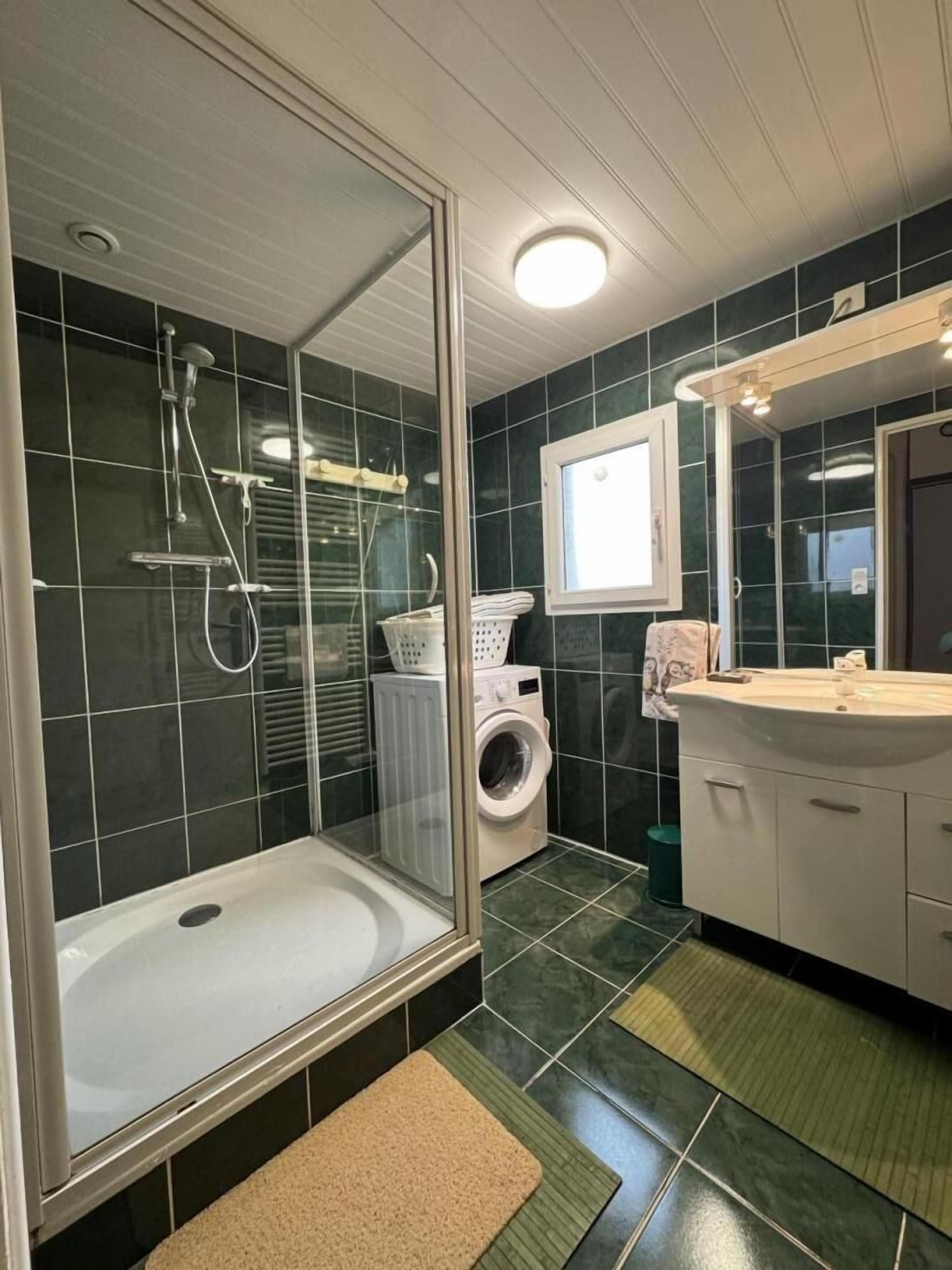 Douche, séchoir à cheveux