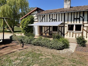 Outdoor dining - Les Épervières - LENTILLES (LENTILLES)