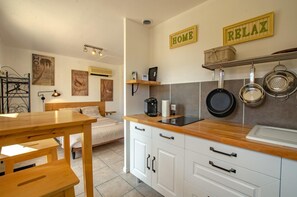 Een microgolfoven, een oven