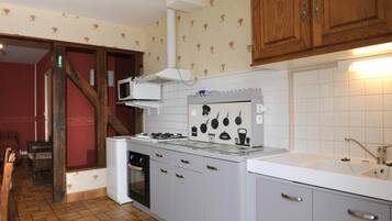 微波爐、高腳椅