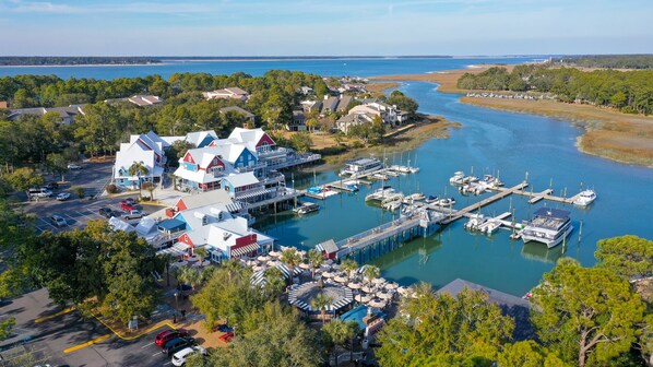 Marina - STUNNING 2BR VILLA WITH WATER VIEWS STEPS TO BEACH HILTON HEAD (Hilton Head Island)