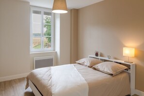 2 bedrooms, travel crib, free WiFi - Le Gîte de la Sarce - Bragelogne Beauvoir (BRAGELOGNE BEAUVOIR)