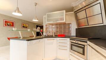 Microwave, dishwasher, highchair
