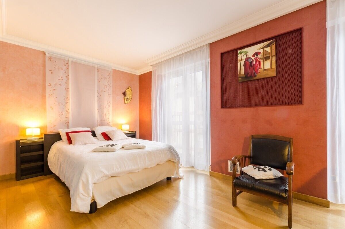 1 bedroom, travel cot, free WiFi