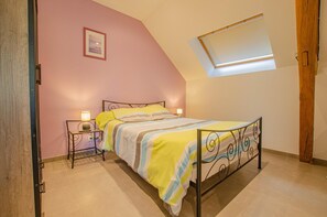 3 bedrooms, travel cot, free WiFi