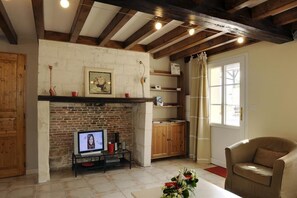 Télévision, table de tennis de table