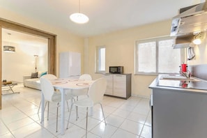 Microwave, oven, dishwasher, highchair