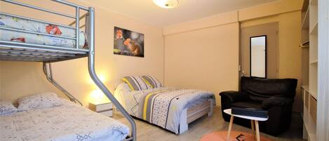 1 bedroom, travel crib, free WiFi