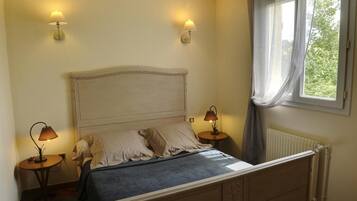 2 camere, culla da viaggio, Wi-Fi gratuito, lenzuola