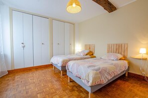 3 Schlafzimmer, Bügeleisen/Bügelbrett, Reisekinderbett, kostenloses WLAN