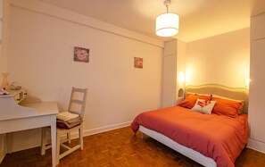 3 bedrooms, travel cot, free WiFi