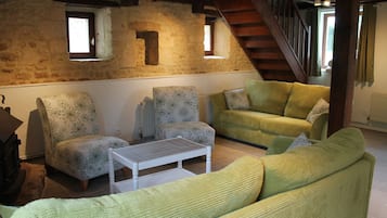 Bordsfotboll och ett bordtennisbord