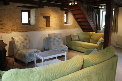 12-person Martin gîte (accessible) just a stone's throw from Suisse Normande!