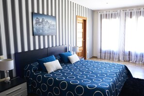 9 chambres, fer et planche à repasser, lit parapluie, Wi-Fi gratuit