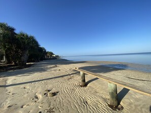 Sun-loungers, beach towels