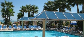 Super close to the beach house for rent in San Felipe - FREE WiFi + Golf Pass