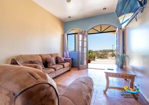 TV - Family resort home, pools, tennis, clean shady beach and family golfing (San Felipe)