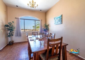Dining - Family resort home, pools, tennis, clean shady beach and family golfing (San Felipe)