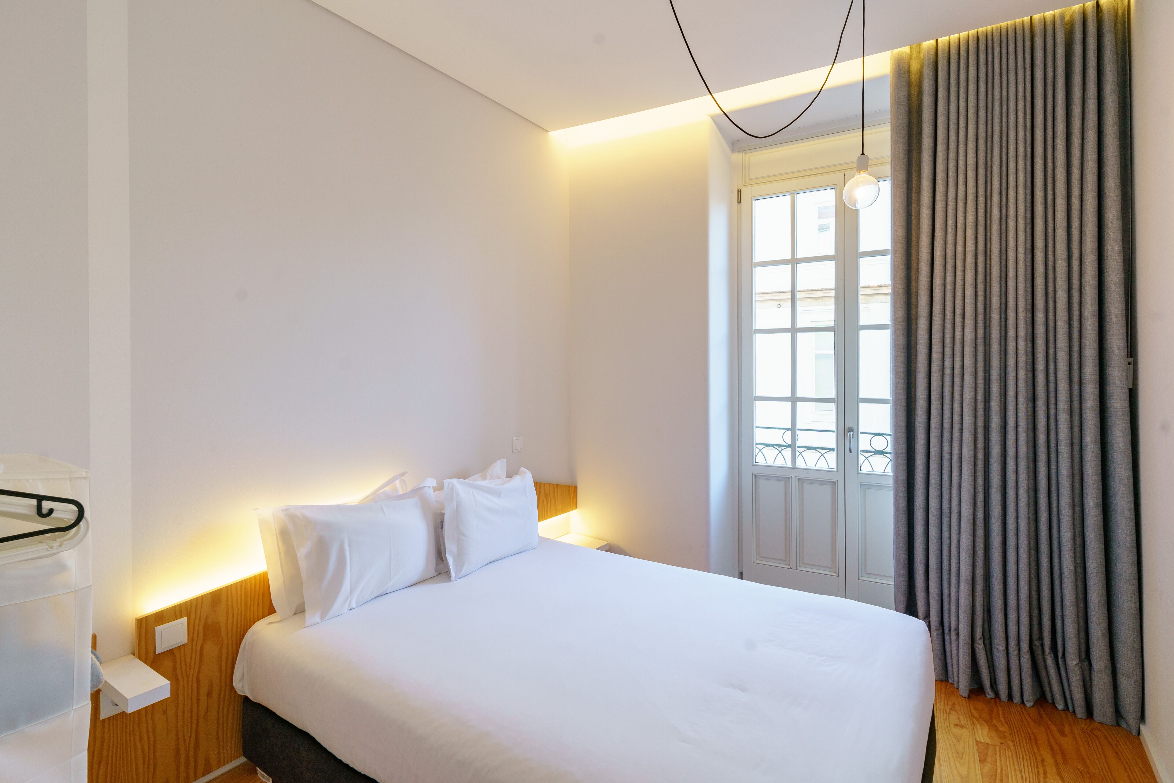 5 soverom, skrivebord, strykejern/-brett og wi-fi (inkludert)