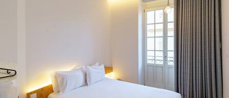 5 soverom, skrivebord, strykejern/-brett og wi-fi (inkludert)