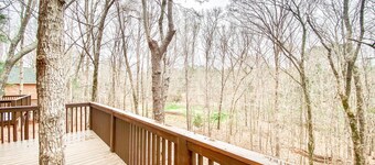 Luxury Treehouse (Eagles Nest)