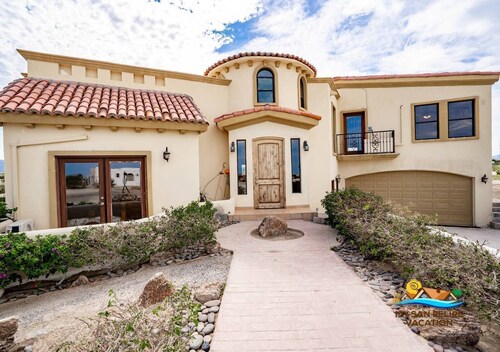 Casa Campbell  - Enjoy a spacious 4-bedroom rental