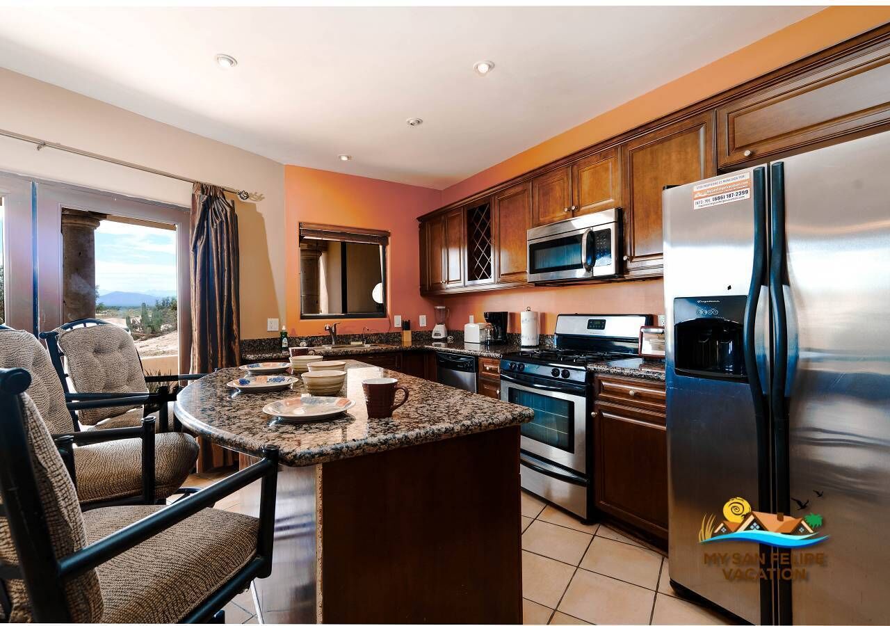 雪櫃、微波爐、焗爐、爐具