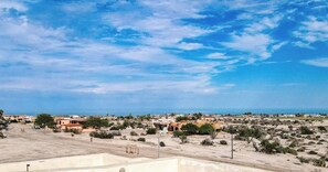 Outdoor dining - Casa Campbell  - Enjoy a spacious 4-bedroom rental (San Felipe)