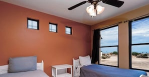 4 bedrooms, free WiFi, bed sheets