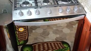 Rumah, Beberapa Tempat Tidur | Dapur pribadi | Lemari es, microwave, oven, dan kompor