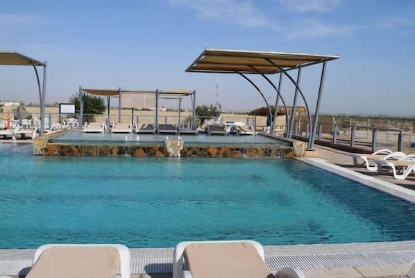 Beheizter Pool