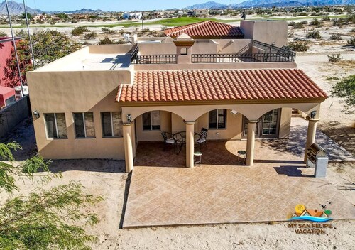 Casa Talebi: A spacious 3-bedroom home