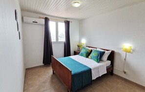 4 chambres, fer et planche à repasser, accès à Internet, literie fournie