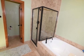 Baignoire, serviettes fournies