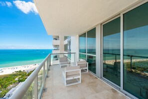 Property grounds - Oceanview Private Condo at The Setai -2401 (Miami Beach)