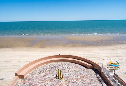 Las Palmas condo One