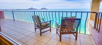 Villa Las Palmas Luis condo 1