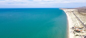 Amazing beach side, Luis Margarita villa