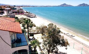 On the beach - Casa Matas Spacious 6-bedroom  for up to 13 guests. (San Felípe)